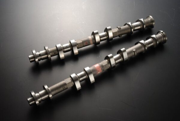 TOMEI vq_in_camshaft